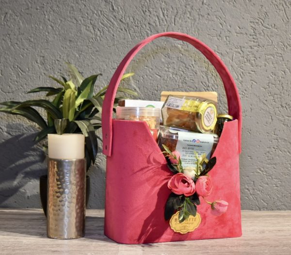 Magenta Majesty V-Shaped Hamper - Image 2